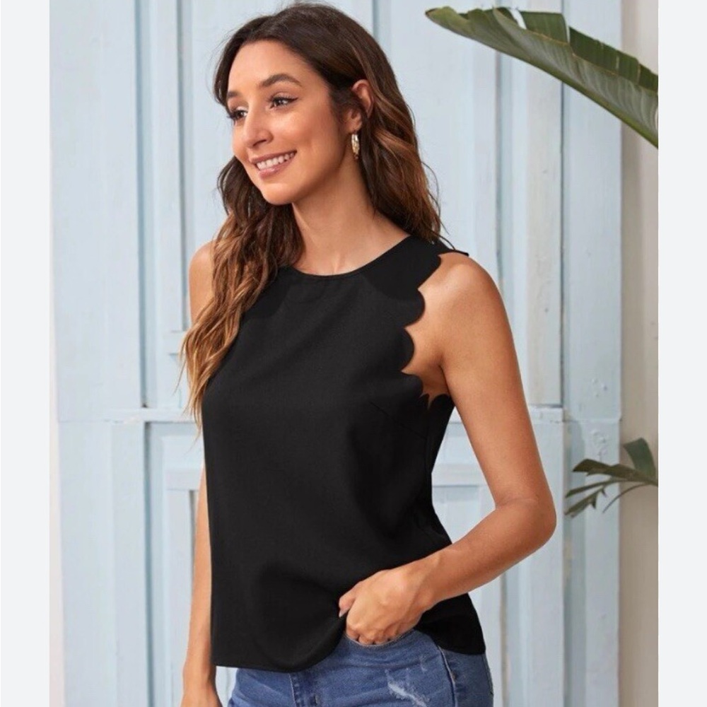 SHEIN Black Scalloped Tank Top